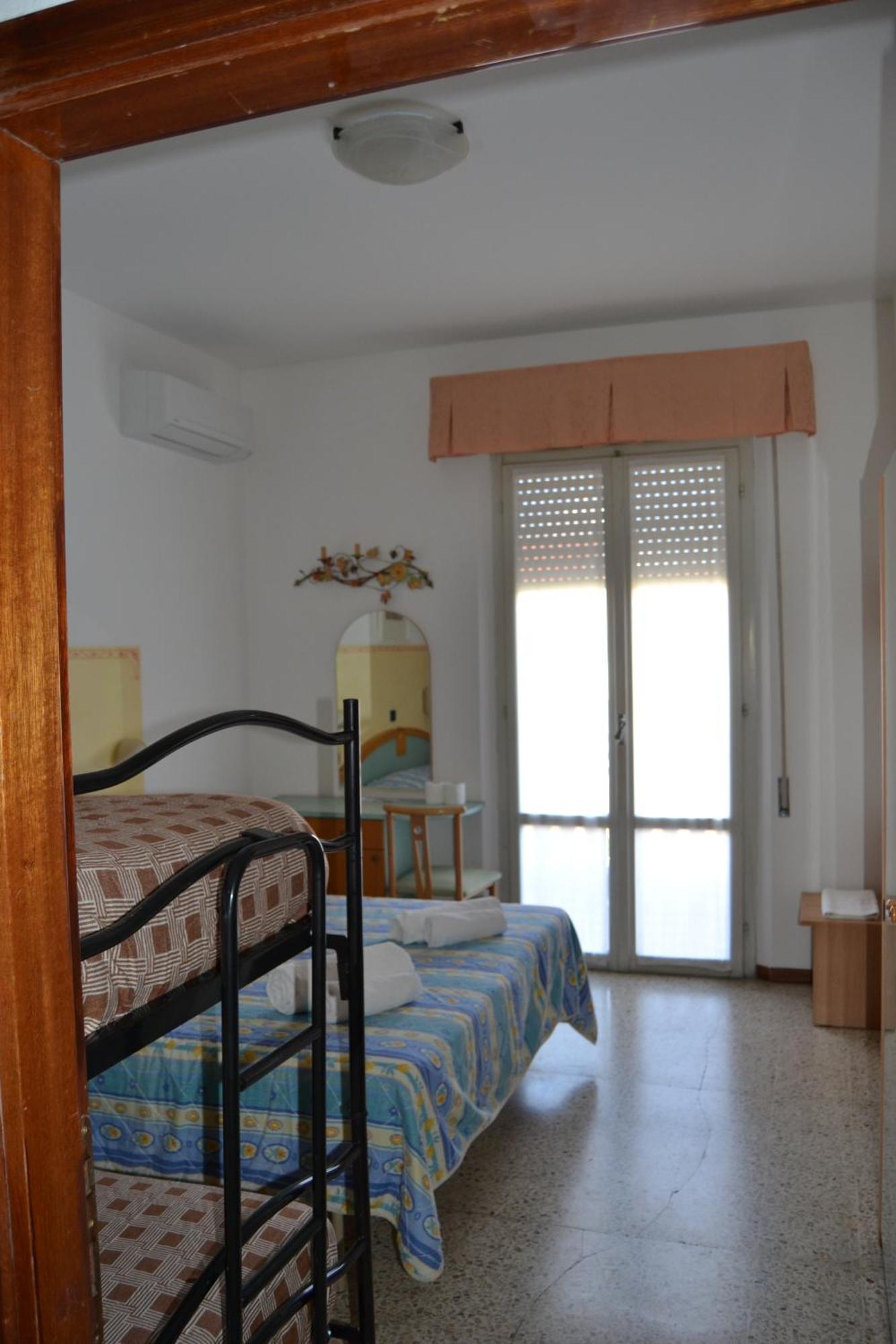 Rosy Hotel