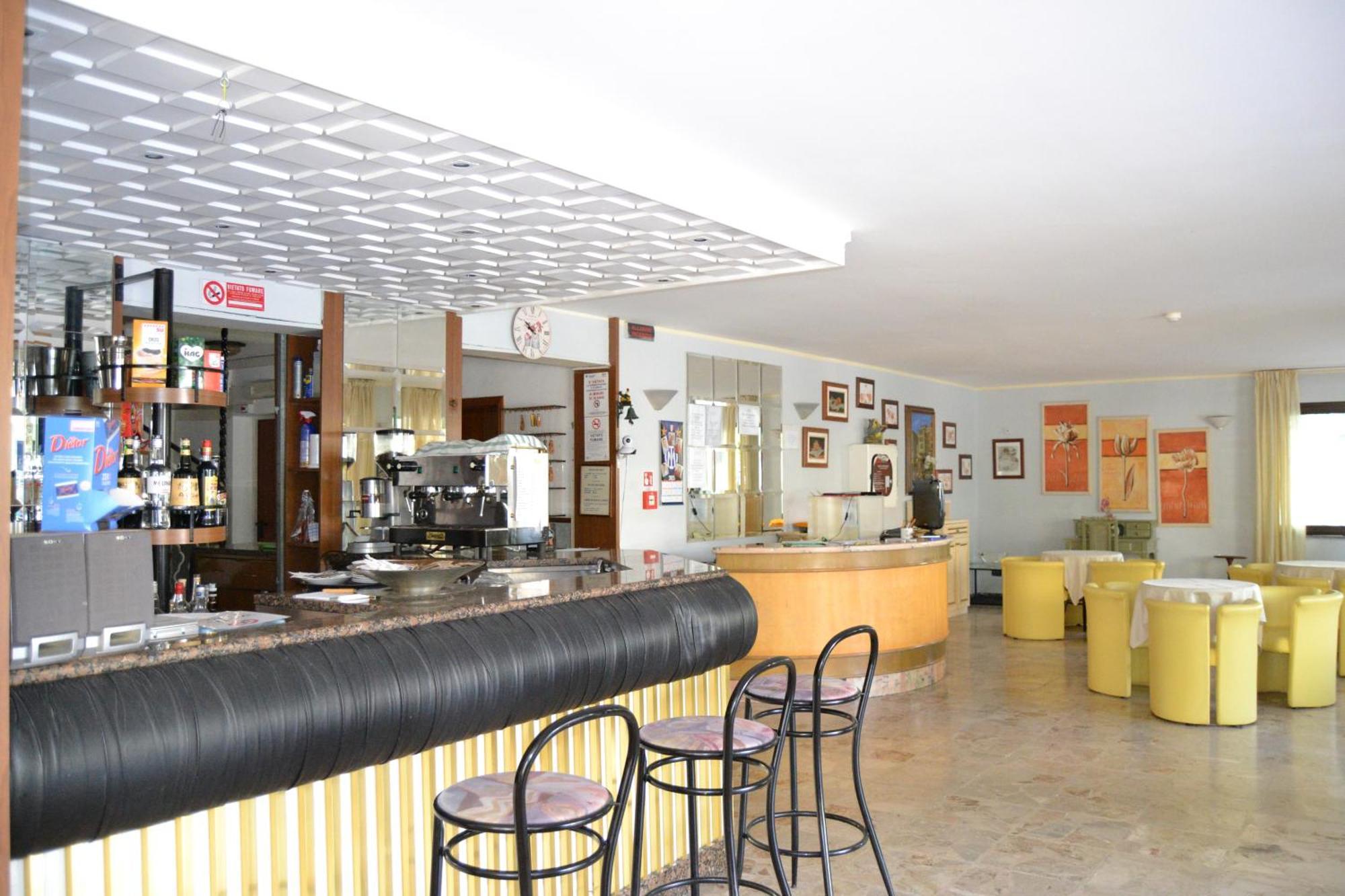 Rosy Hotel 2*